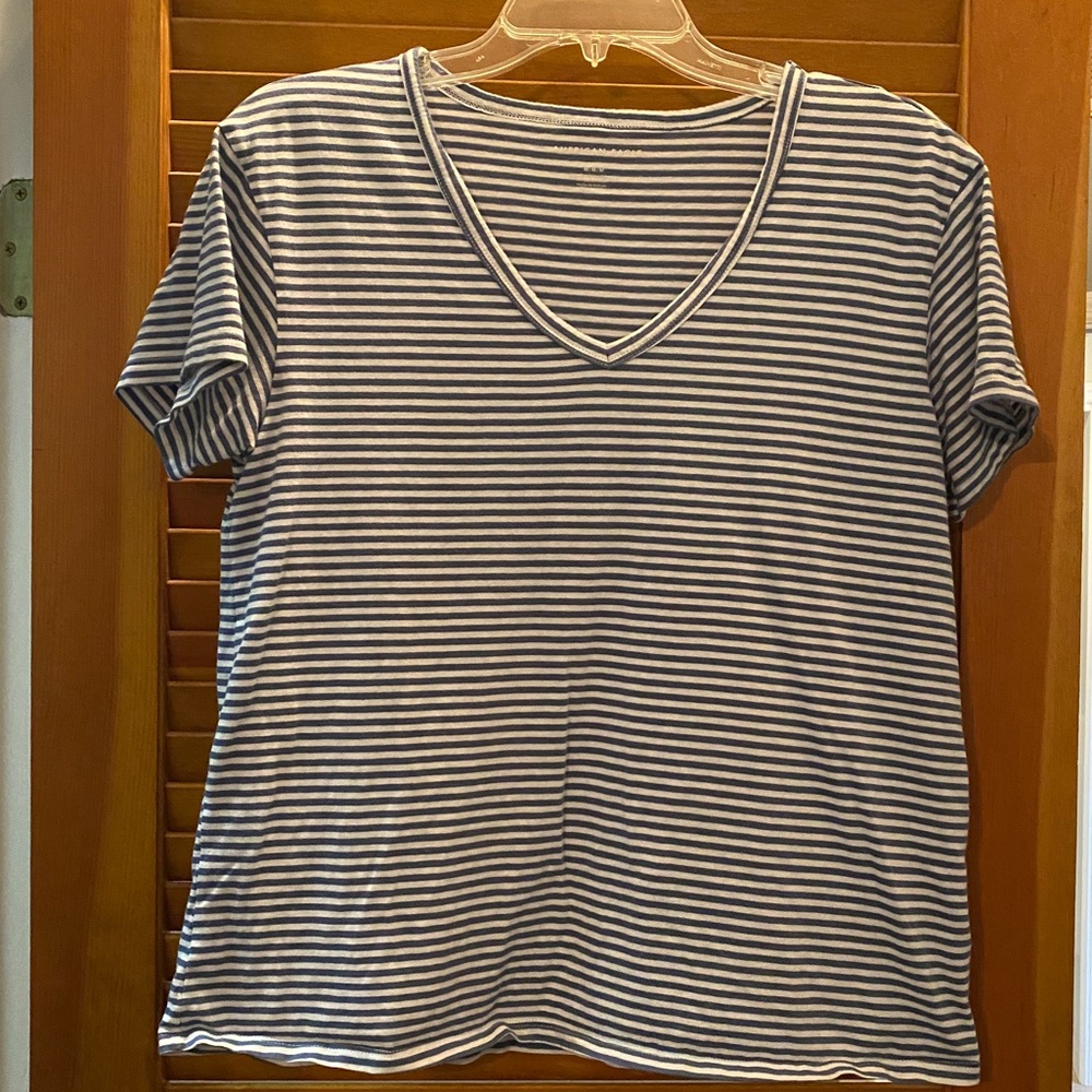 Striped American Eagle T Shirt. Size Medium.